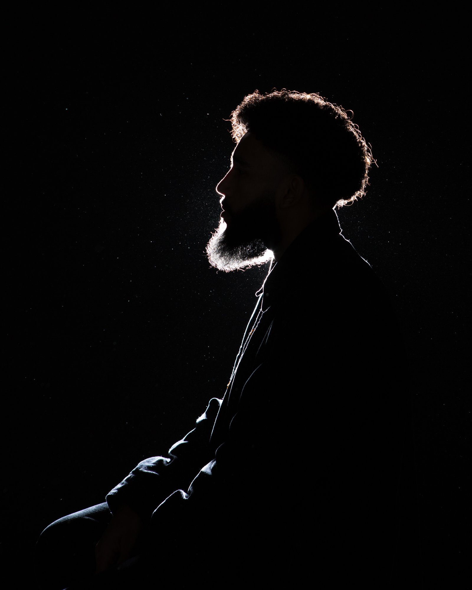 Silhouette of MenddyP